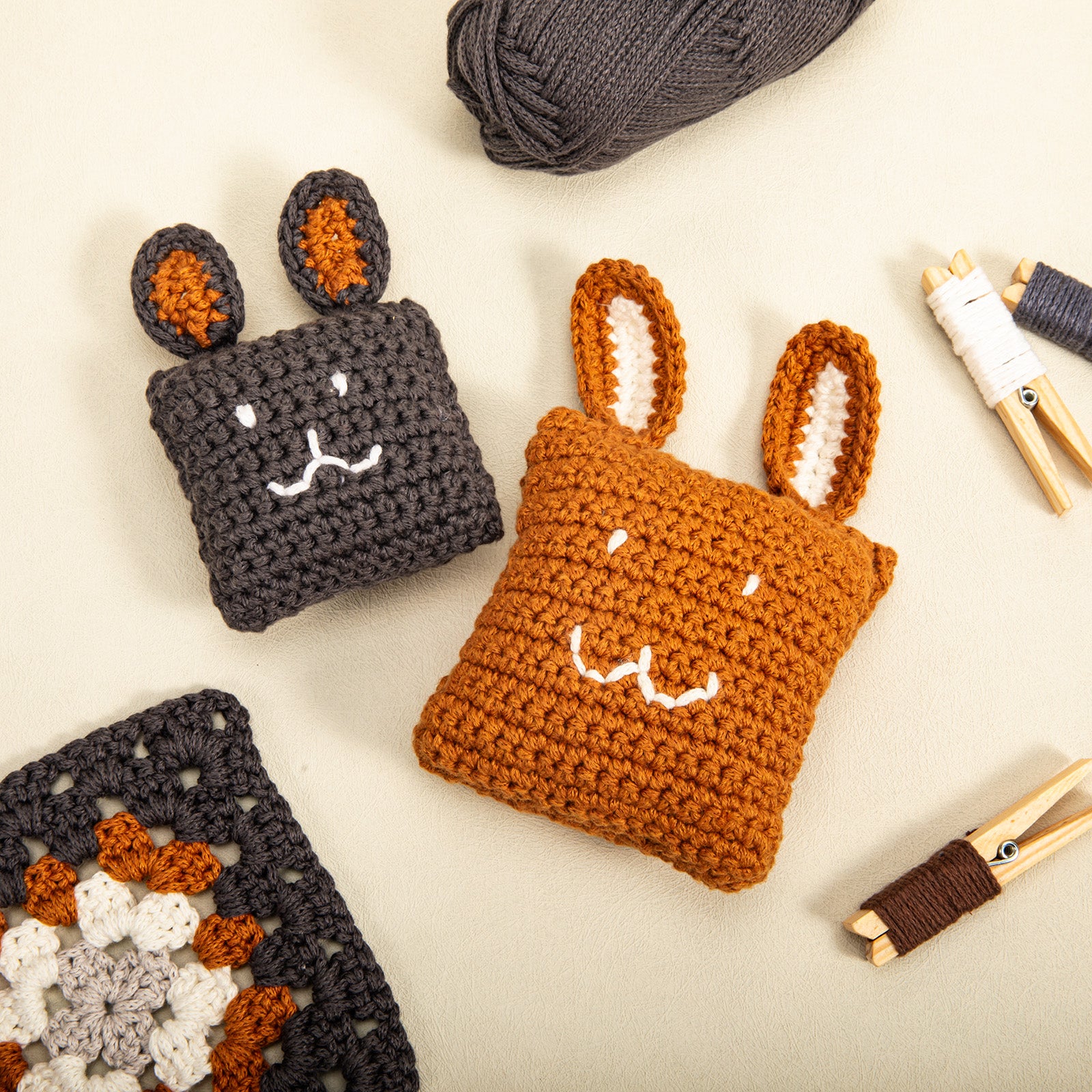 Bunny Pillow free crochet pattern