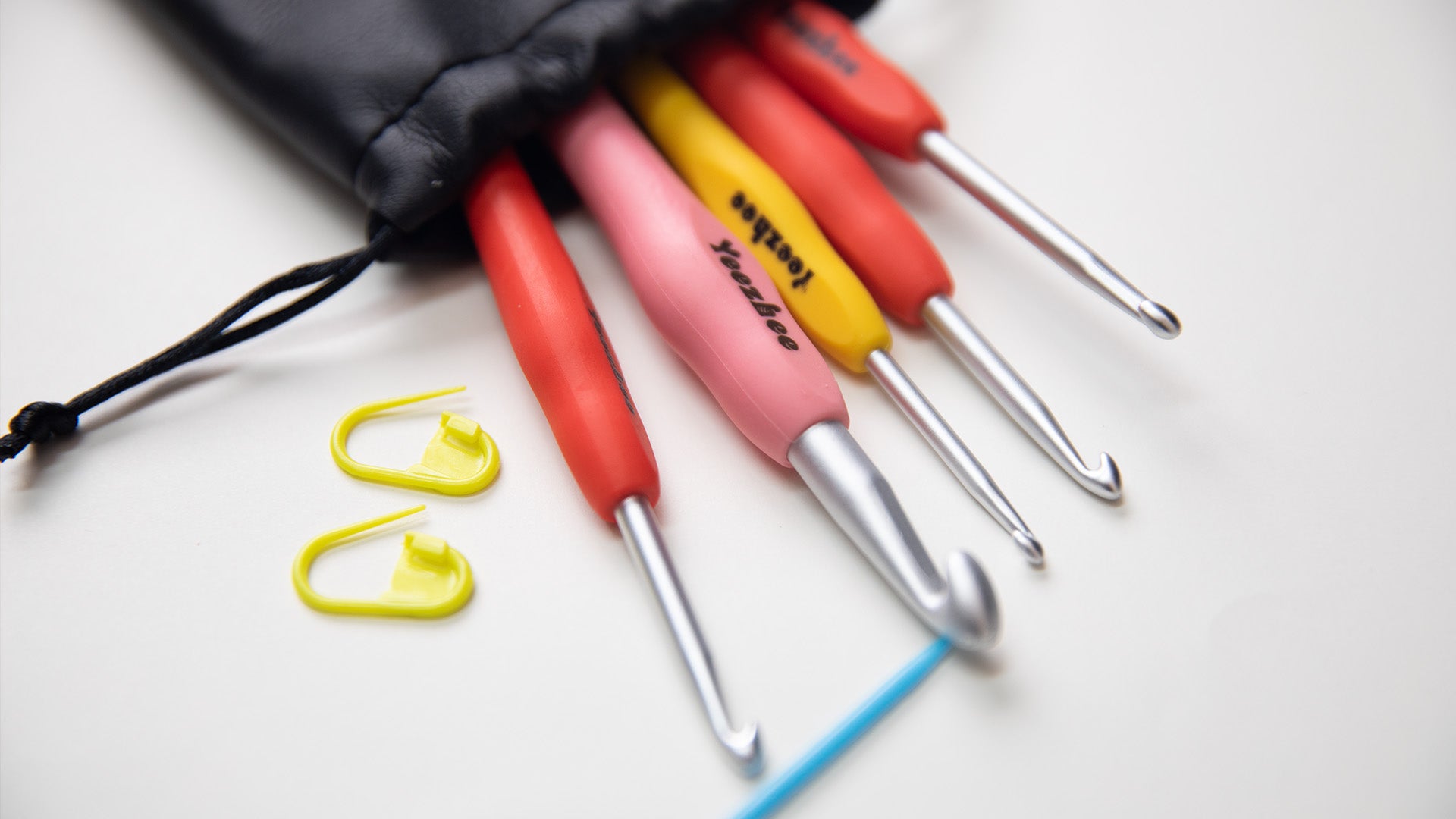 Beginner's Guide to Crochet Hooks: Size Comparison and Recommendations - Yeezhee